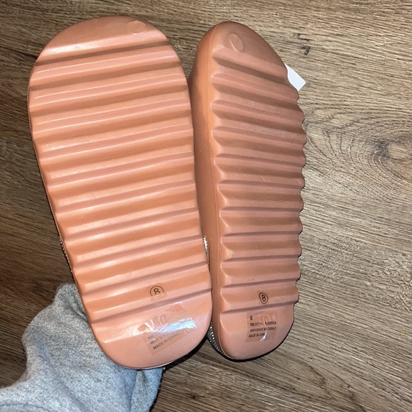 Brown Rhinestone Slides - Picture 7 of 7